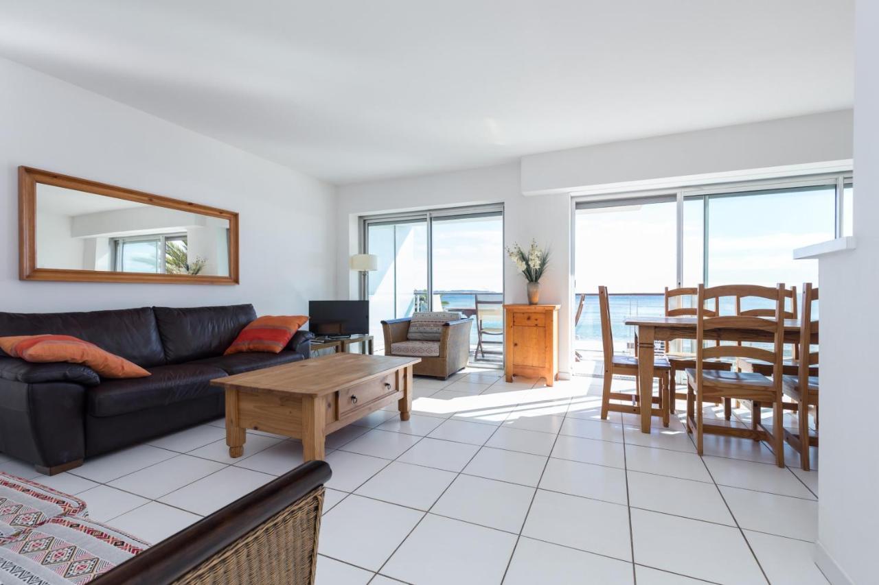 Bright Two Bedroomed Apartment On The Beach In Cannes With Huge Terrace With Fabulous Sea Views - 2001 Екстер'єр фото
